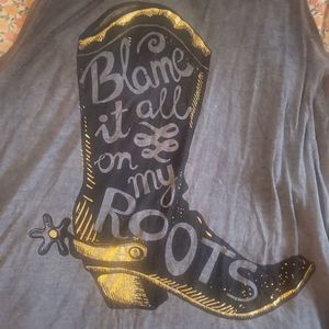 Lyric culture red label Friends in low places Gray sleeveless tank